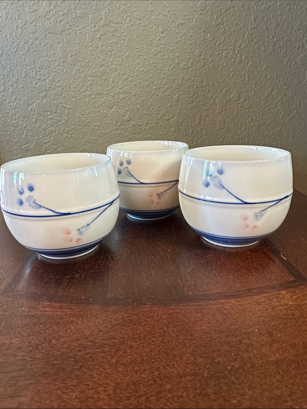 Vintage Pier 1 Japanese Tea Cups Set of 3 Blue White Cherry Blossom Hōzan Kiln